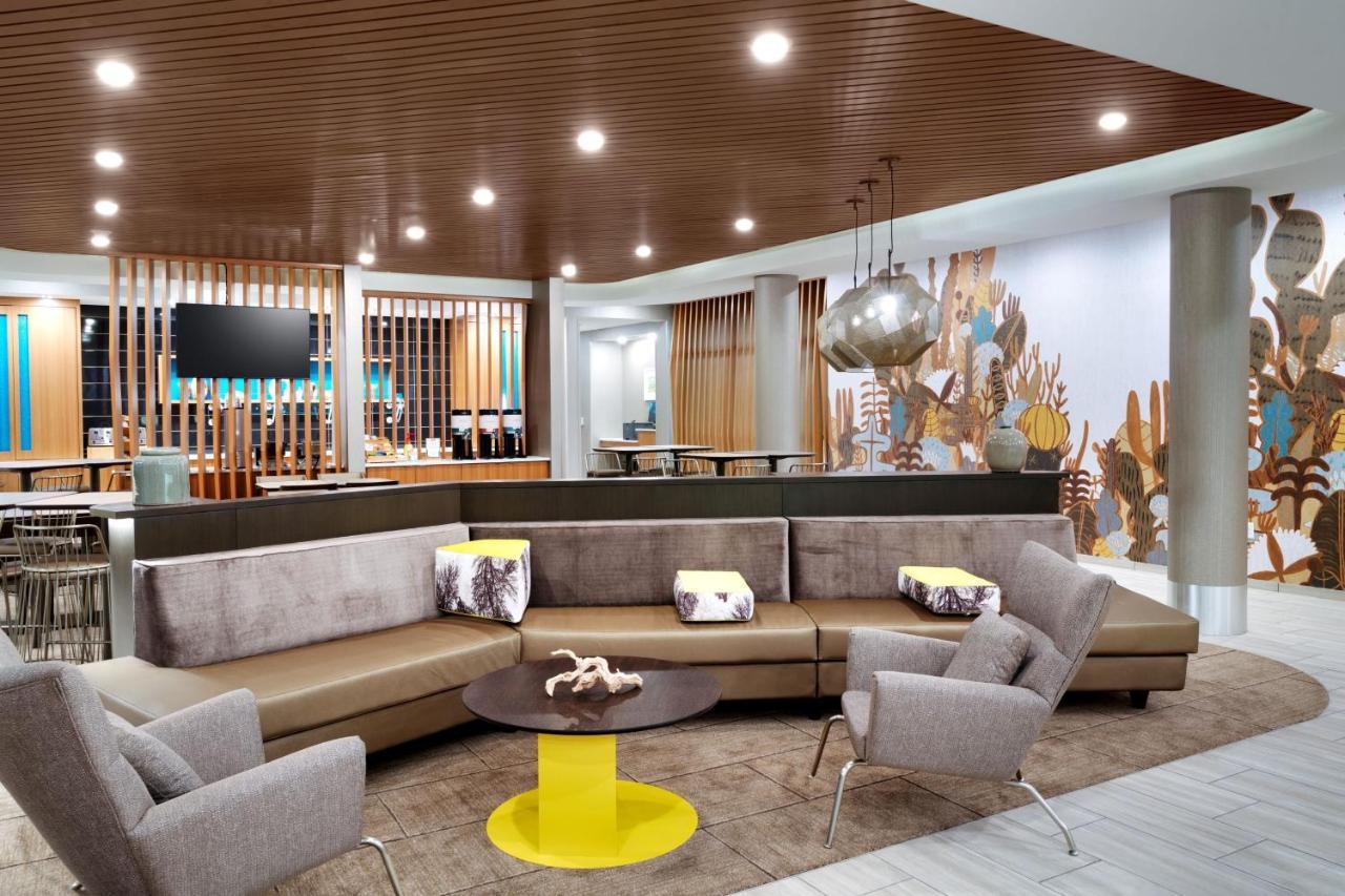 Springhill Suites By Marriott Phoenix Scottsdale Exterior photo