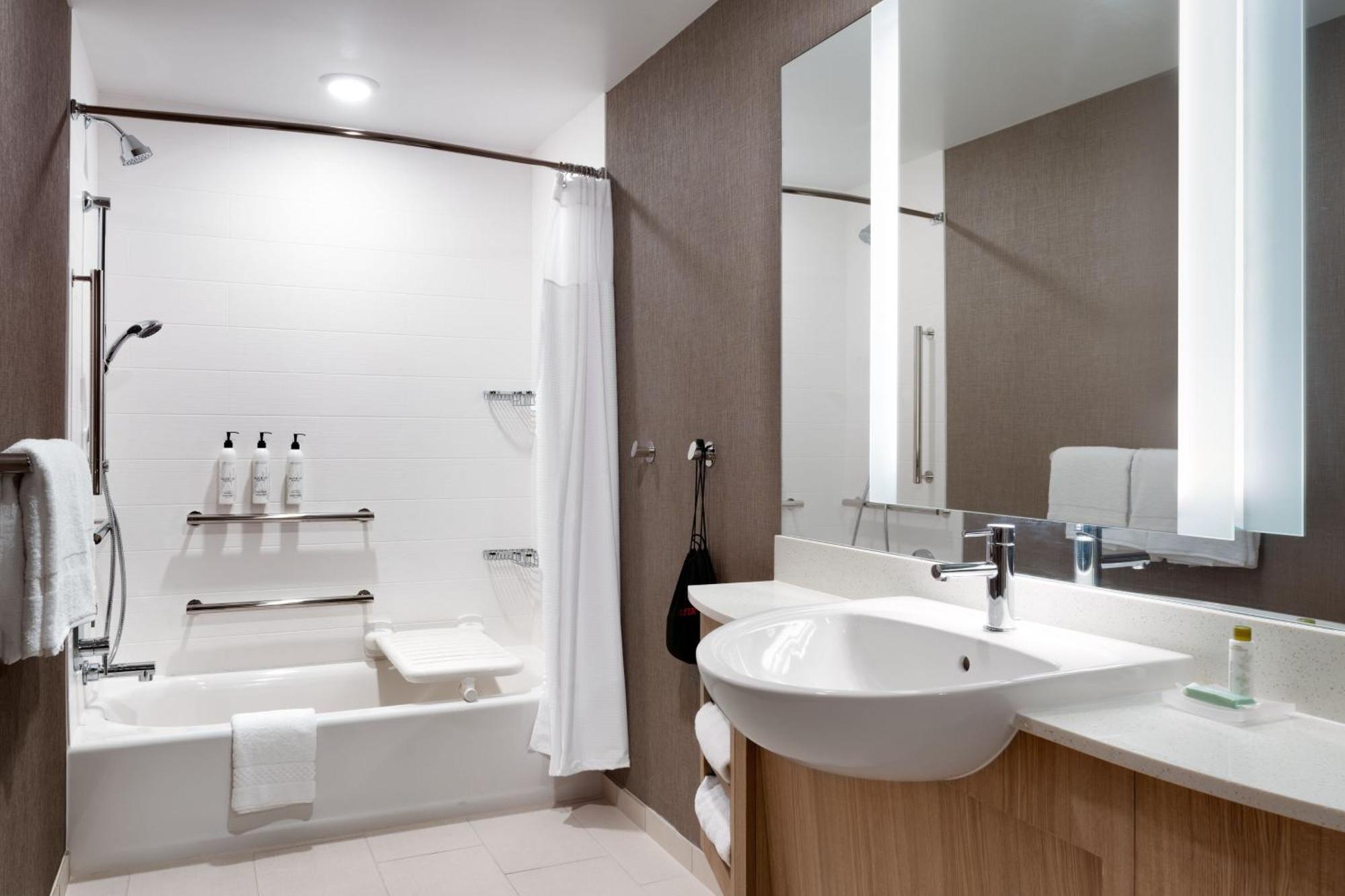 Springhill Suites By Marriott Phoenix Scottsdale Exterior photo