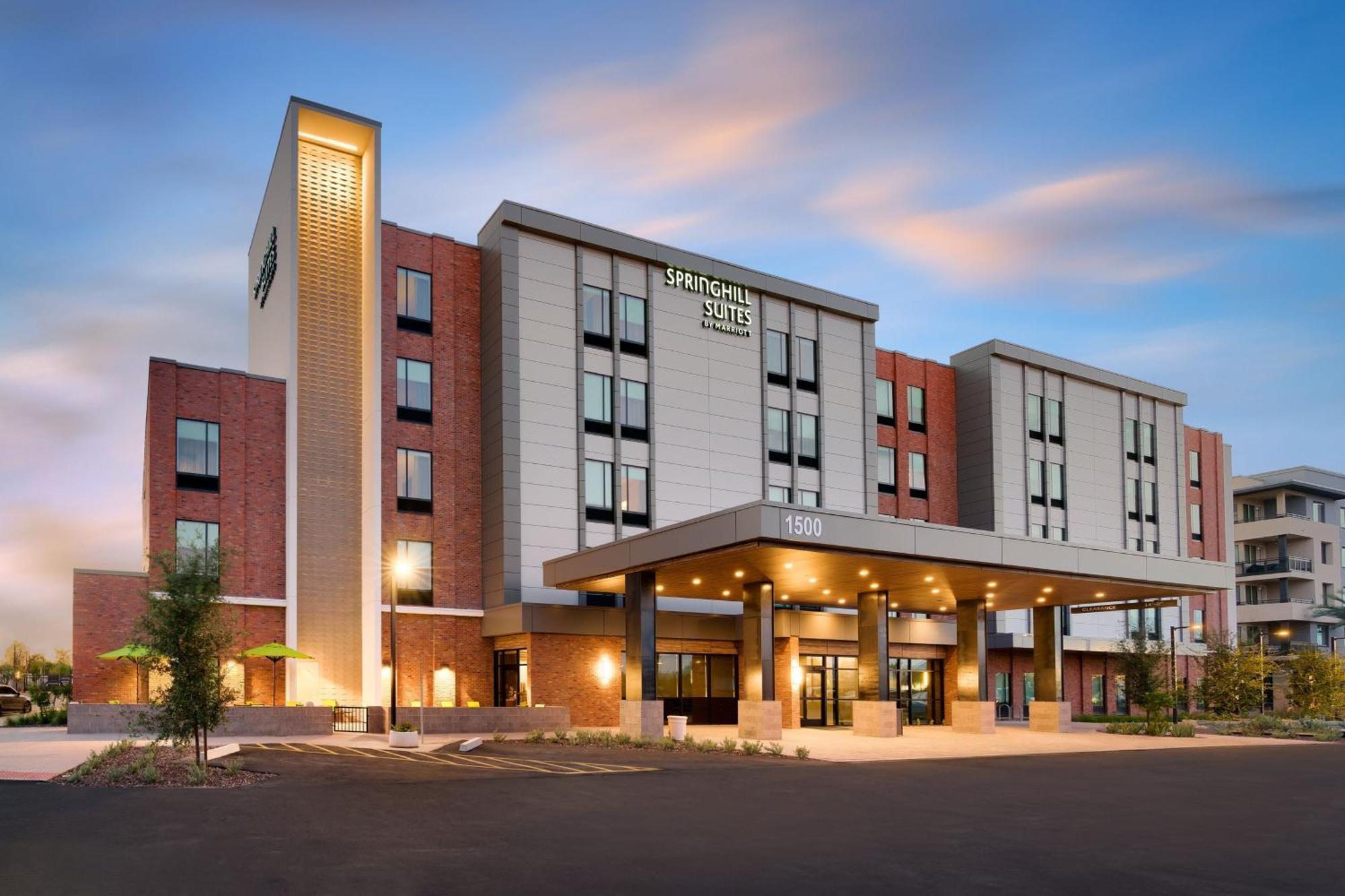Springhill Suites By Marriott Phoenix Scottsdale Exterior photo